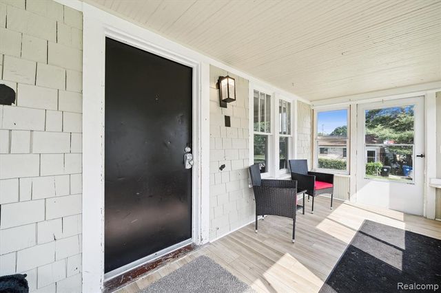 18849 Delaware Avenue, Redford, MI 48240