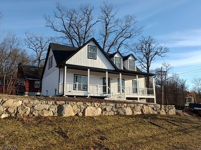 76 Lake Park Ter, West Milford Twp., NJ 07421