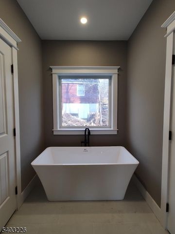 76 Lake Park Ter, West Milford Twp., NJ 07421