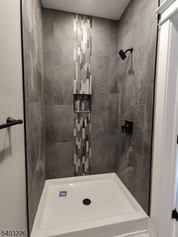 76 Lake Park Ter, West Milford Twp., NJ 07421