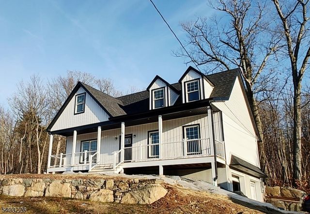 76 Lake Park Ter, West Milford Twp., NJ 07421