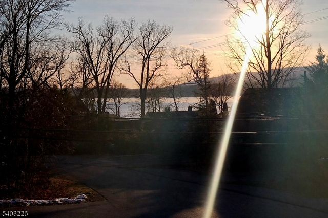 76 Lake Park Ter, West Milford Twp., NJ 07421