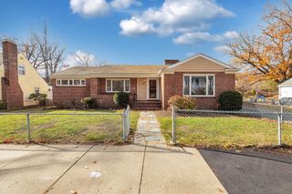 619 Poplar Street, Boston, MA 02131