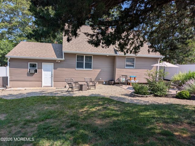 1 Fairway Drive, Toms River, NJ 08753
