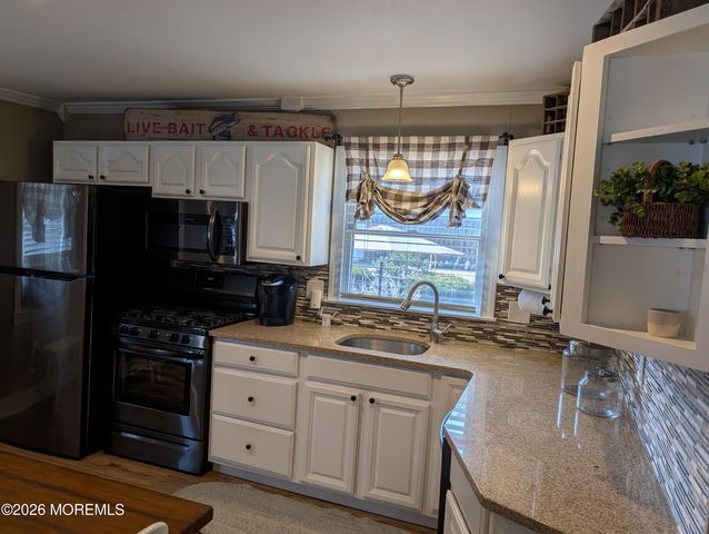 1 Fairway Drive, Toms River, NJ 08753