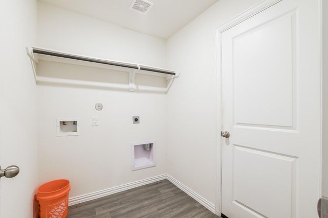 8213 Linda Vista Road, Houston, TX 77028