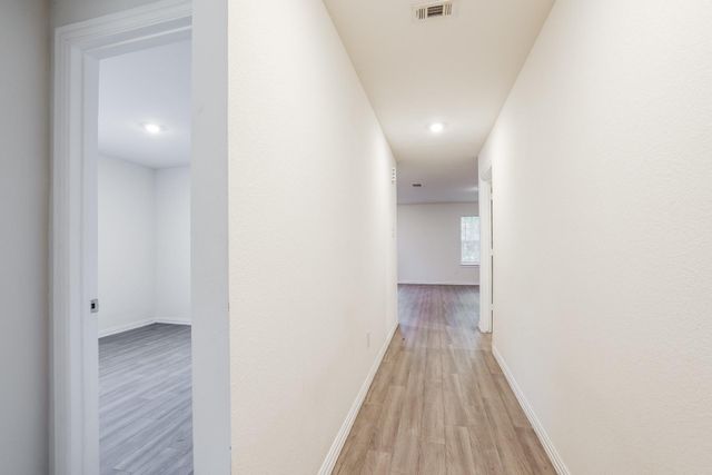 8213 Linda Vista Road, Houston, TX 77028