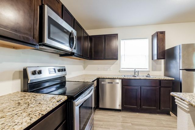 8213 Linda Vista Road, Houston, TX 77028