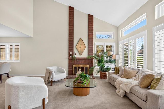 13056 Triumph, Poway, CA 92064