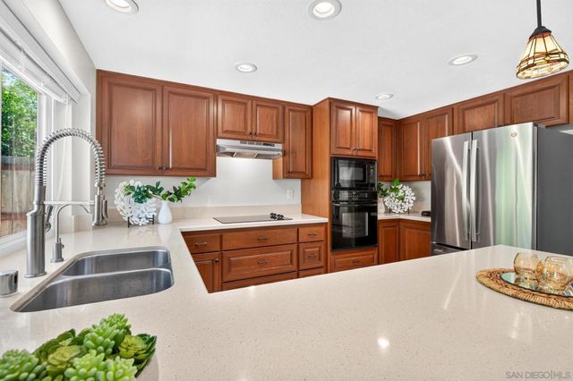 13056 Triumph, Poway, CA 92064