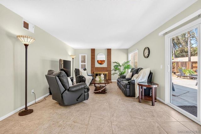13056 Triumph, Poway, CA 92064