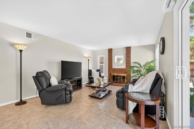 13056 Triumph, Poway, CA 92064