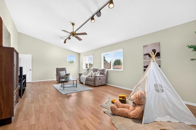 13056 Triumph, Poway, CA 92064