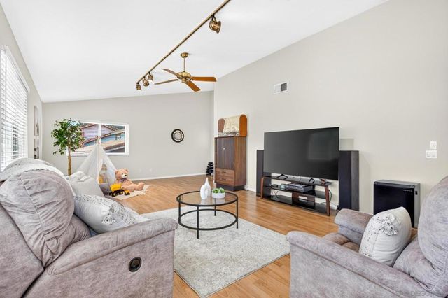 13056 Triumph, Poway, CA 92064