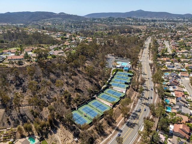 13056 Triumph, Poway, CA 92064