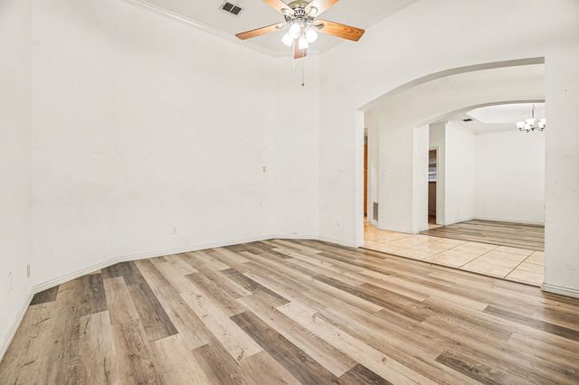 1005 Creek Bnd, Carrollton, TX 75007