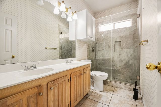 1005 Creek Bnd, Carrollton, TX 75007