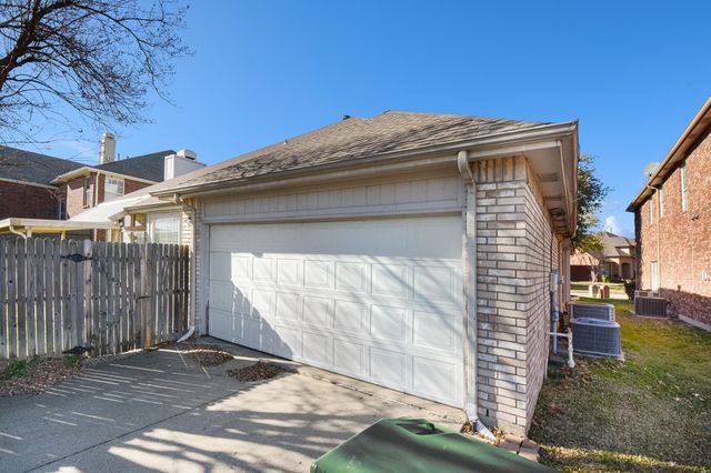 1005 Creek Bnd, Carrollton, TX 75007