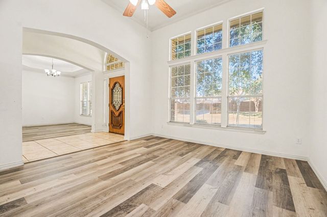 1005 Creek Bnd, Carrollton, TX 75007