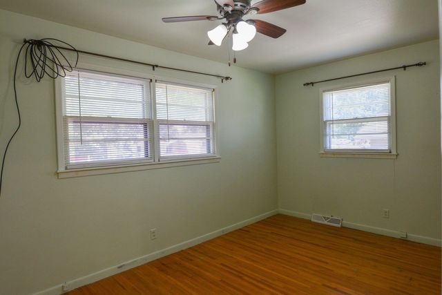 536 N Meeds Dr., Valley Center, KS 67147