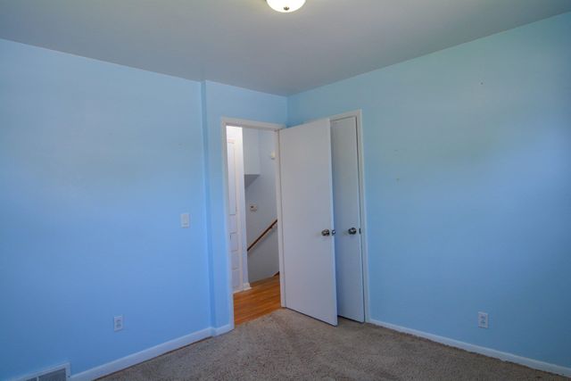 536 N Meeds Dr., Valley Center, KS 67147
