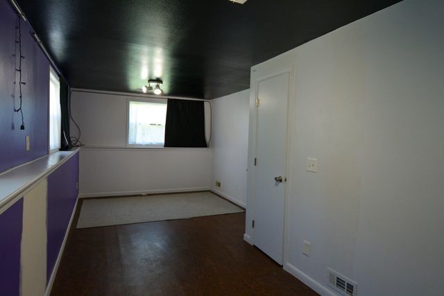 536 N Meeds Dr., Valley Center, KS 67147
