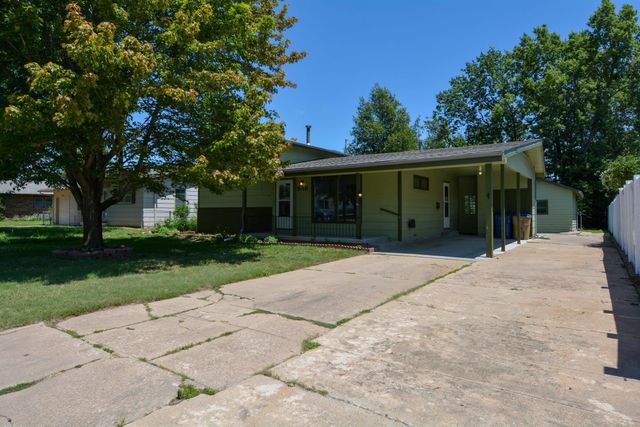 536 N Meeds Dr., Valley Center, KS 67147