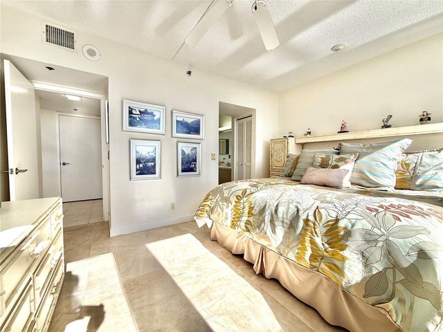 1105 GULF OF MEXICO DRIVE 401, Longboat Key, FL 34228