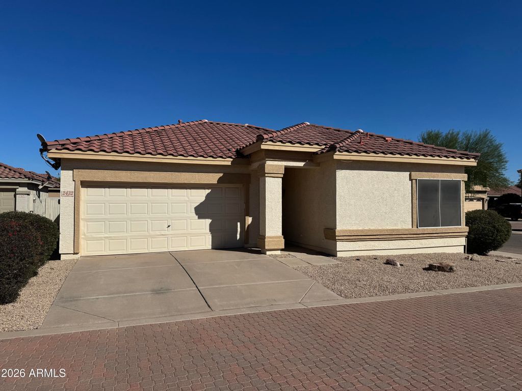 2432 E Palm Beach Drive, Chandler, AZ 85249