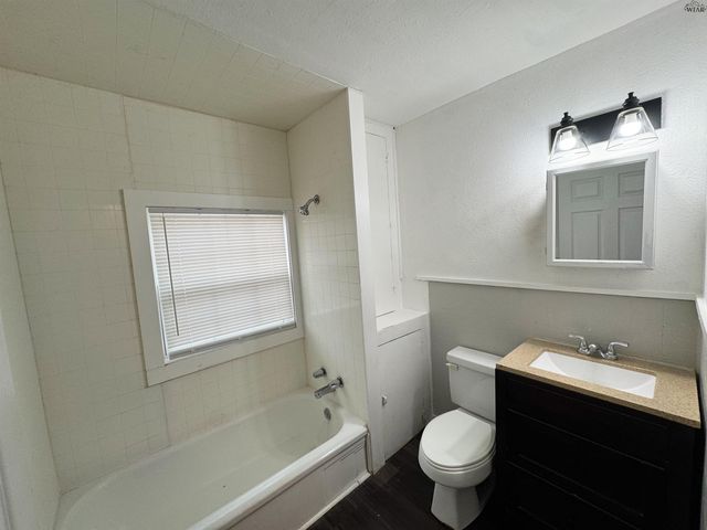 1202 AUSTIN STREET, Wichita Falls, TX 76301