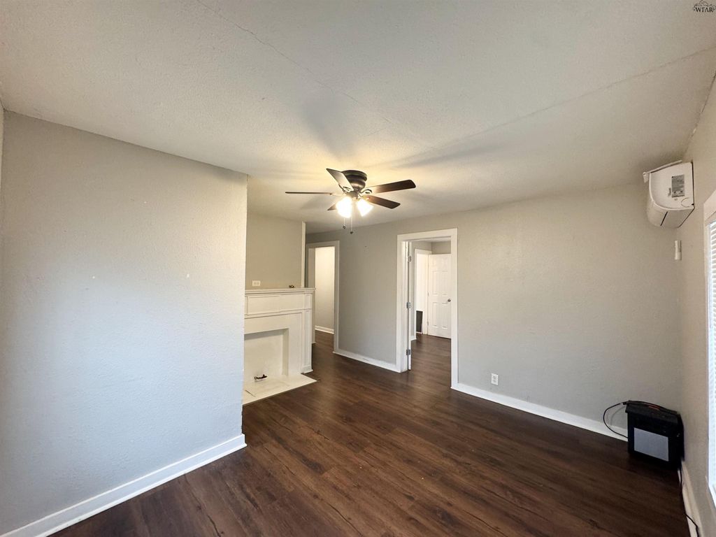 1202 AUSTIN STREET, Wichita Falls, TX 76301