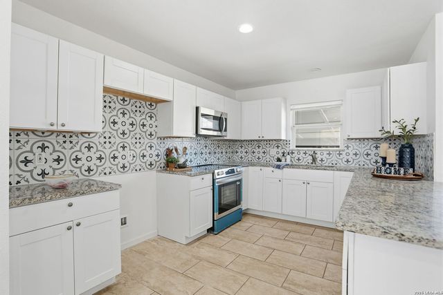 2543 W Mulberry, San Antonio, TX 78228