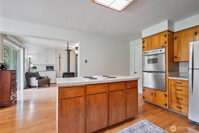 1304 Coal Creek Road, Longview, WA 98632