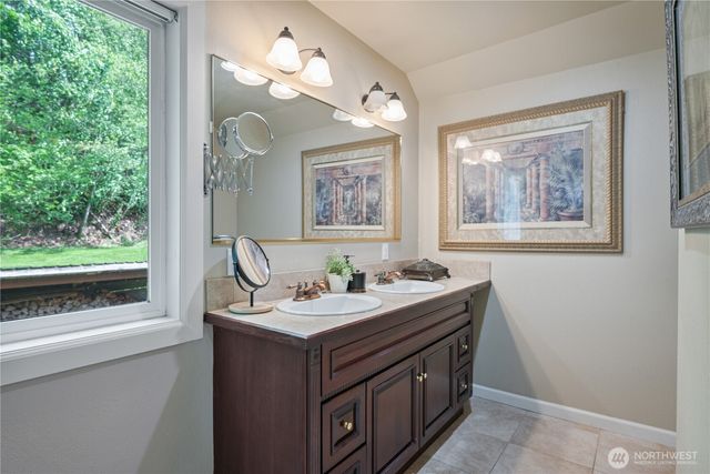 1304 Coal Creek Road, Longview, WA 98632