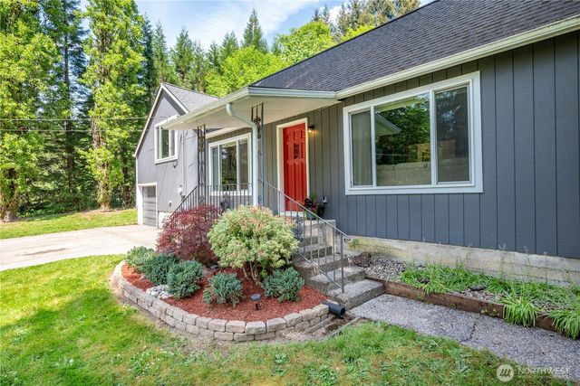 1304 Coal Creek Road, Longview, WA 98632