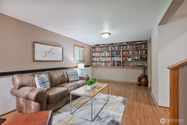 1304 Coal Creek Road, Longview, WA 98632