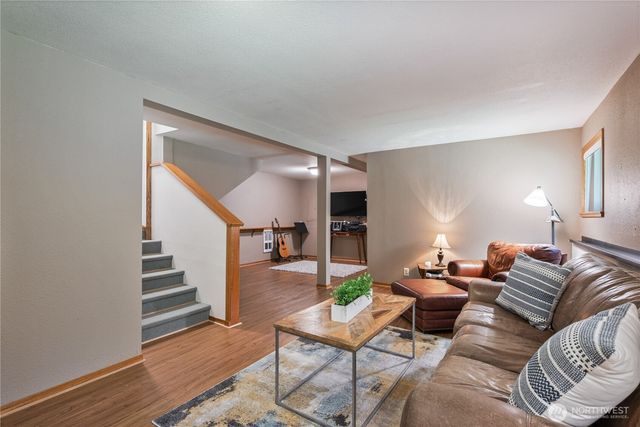 1304 Coal Creek Road, Longview, WA 98632