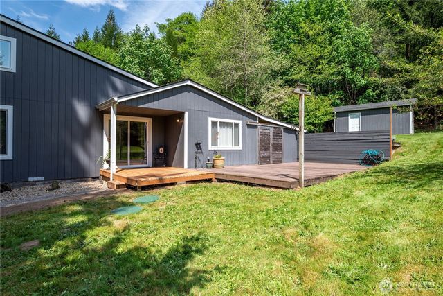 1304 Coal Creek Road, Longview, WA 98632