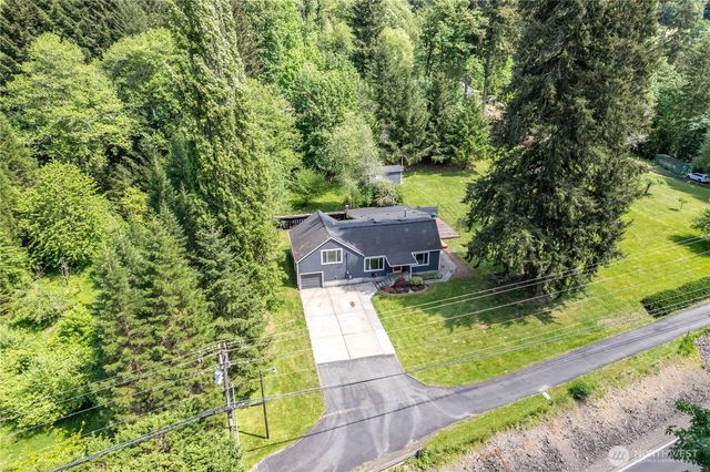 1304 Coal Creek Road, Longview, WA 98632
