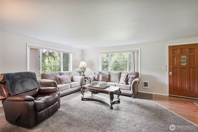 1304 Coal Creek Road, Longview, WA 98632
