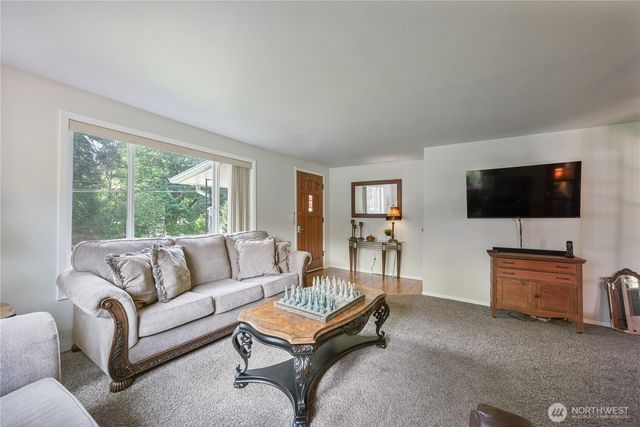 1304 Coal Creek Road, Longview, WA 98632