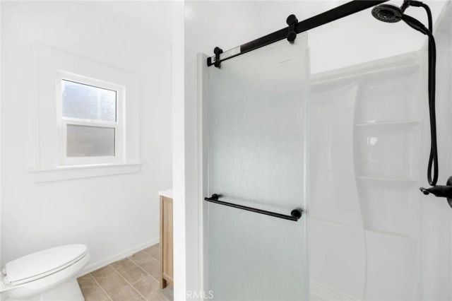 548 N Kenmore, Los Angeles, CA 90004