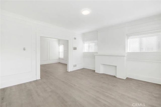 548 N Kenmore, Los Angeles, CA 90004