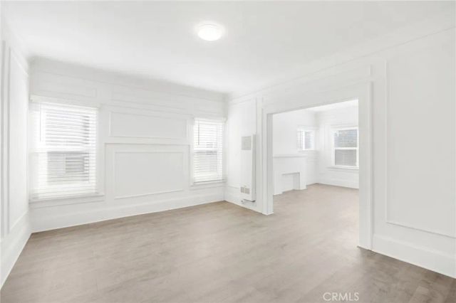 548 N Kenmore, Los Angeles, CA 90004