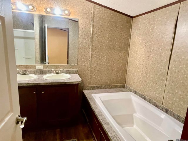 201 Bentley Dr, Thibodaux, LA 70301