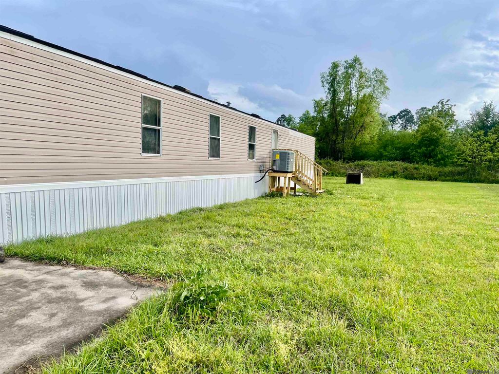 201 Bentley Dr, Thibodaux, LA 70301