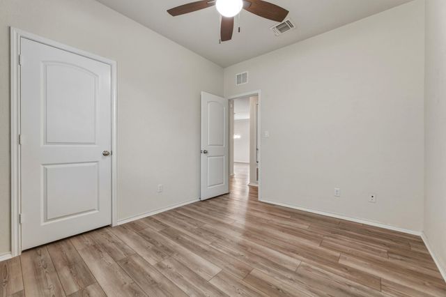 428 English Oak ST, Georgetown, TX 78626