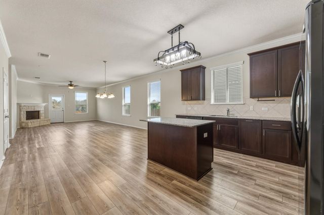 428 English Oak ST, Georgetown, TX 78626