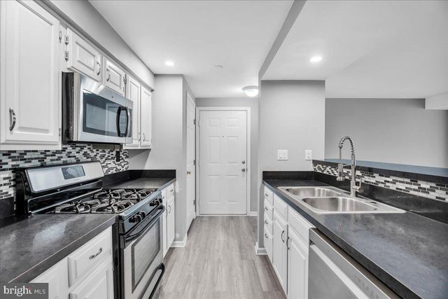 73 ELDON WAY, Marlton, NJ 08053