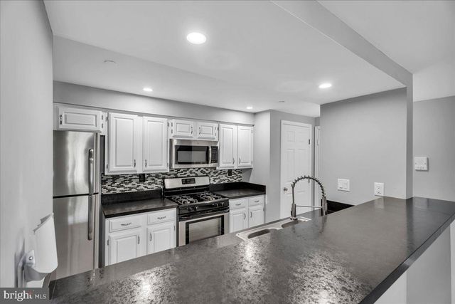 73 ELDON WAY, Marlton, NJ 08053